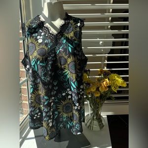 Sunflower Print Black Tank Top Blouse with Lace Collar